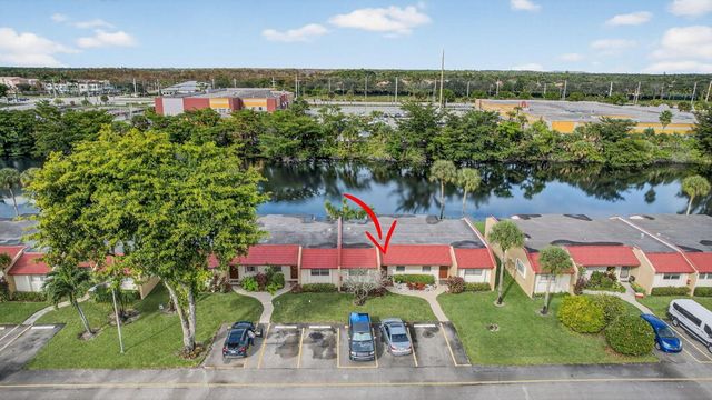 135 Lake Anne Drive, West Palm Beach, FL 33411