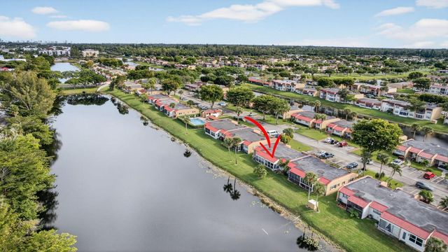 135 Lake Anne Drive, West Palm Beach, FL 33411