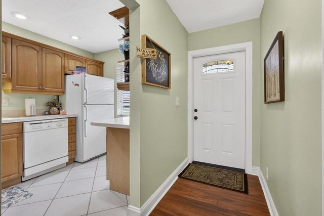 135 Lake Anne Drive, West Palm Beach, FL 33411