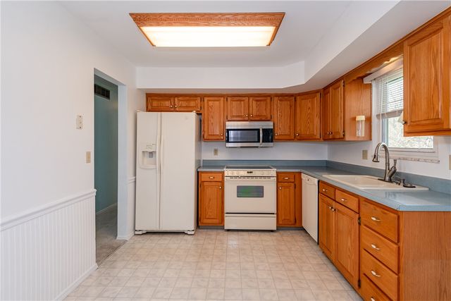 1382 Rawlings Drive, Fairborn, OH 45324