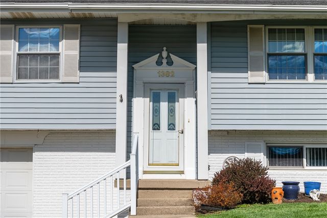 1382 Rawlings Drive, Fairborn, OH 45324