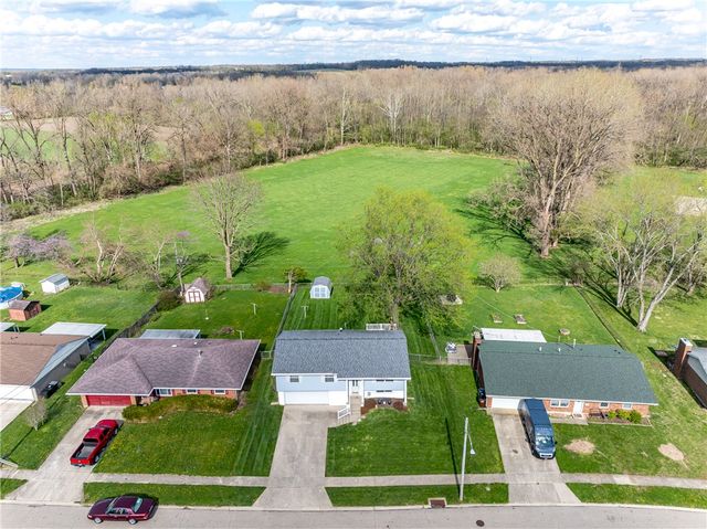 1382 Rawlings Drive, Fairborn, OH 45324