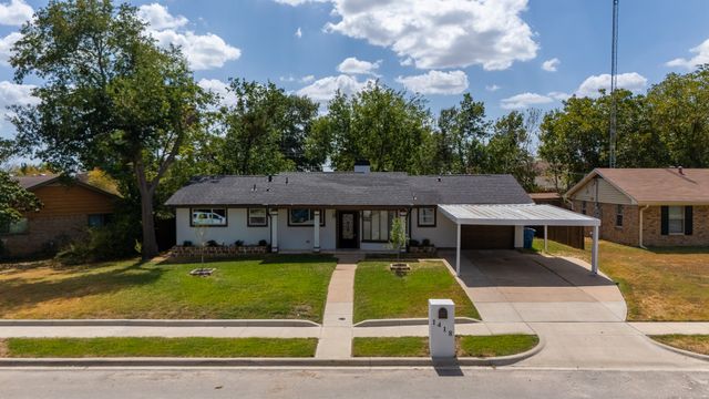 1418 Royal Drive, Kaufman, TX 75142