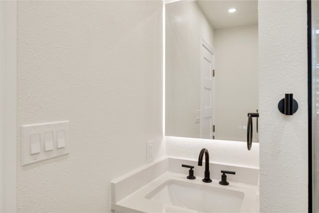 1418 Royal Drive, Kaufman, TX 75142