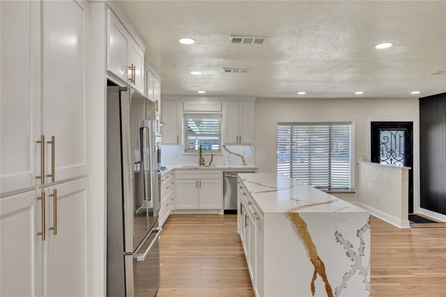 1418 Royal Drive, Kaufman, TX 75142