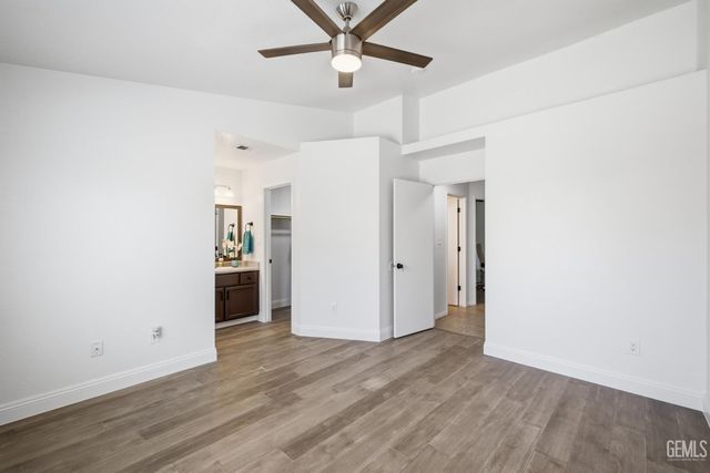 602 Lazy River Lane, Bakersfield, CA 93307