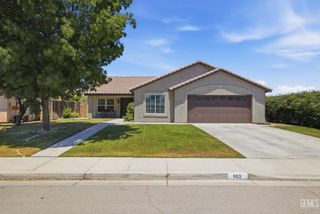 602 Lazy River Lane, Bakersfield, CA 93307