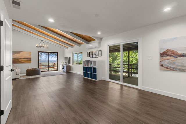 3755 Ayres Holmes Ln, Auburn, CA 95602