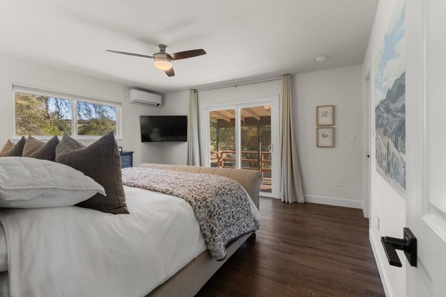 3755 Ayres Holmes Ln, Auburn, CA 95602