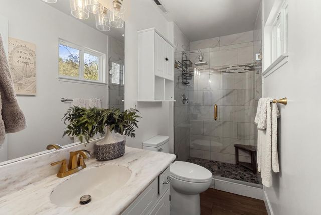 3755 Ayres Holmes Ln, Auburn, CA 95602