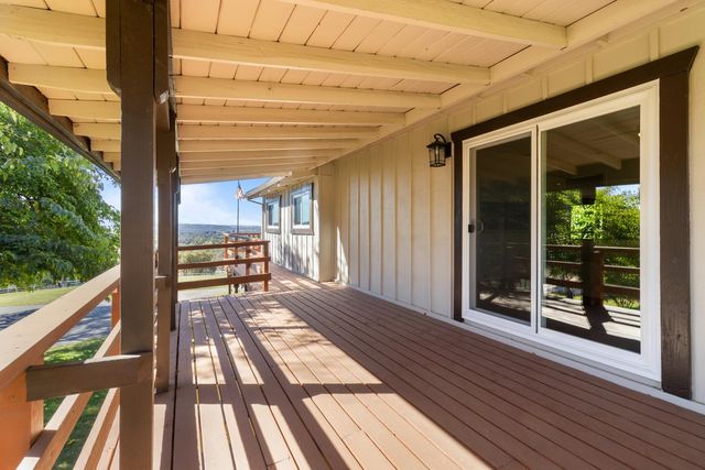 3755 Ayres Holmes Ln, Auburn, CA 95602