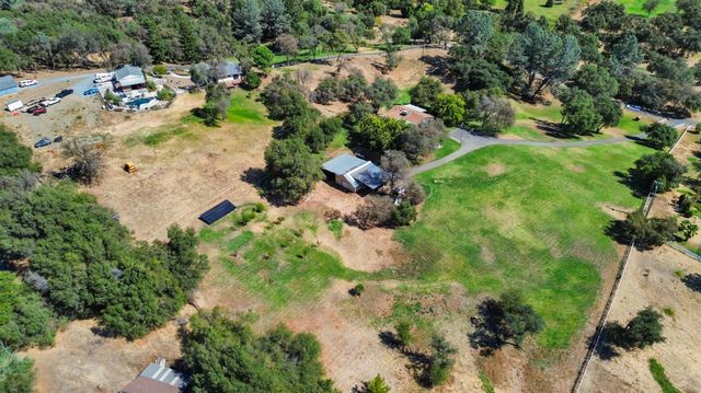 3755 Ayres Holmes Ln, Auburn, CA 95602