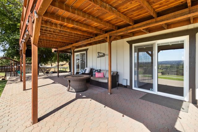 3755 Ayres Holmes Ln, Auburn, CA 95602