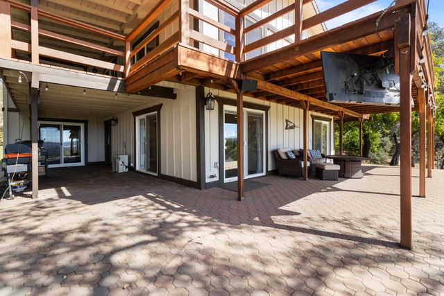 3755 Ayres Holmes Ln, Auburn, CA 95602