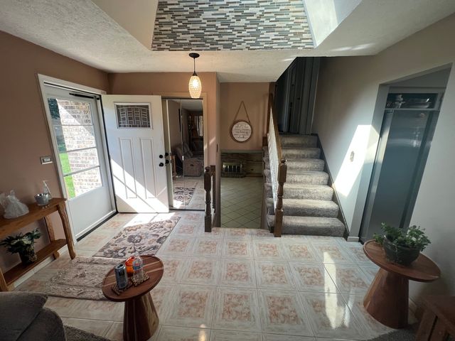 3004 S Lynn Court, Mount Prospect, IL 60056
