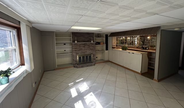 3004 S Lynn Court, Mount Prospect, IL 60056