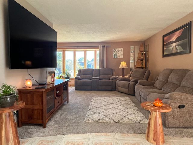 3004 S Lynn Court, Mount Prospect, IL 60056