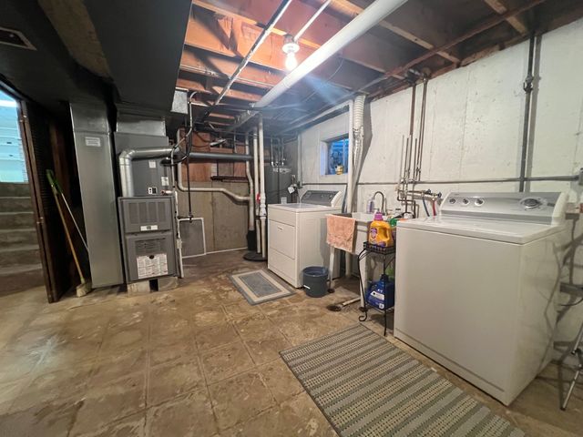 3004 S Lynn Court, Mount Prospect, IL 60056