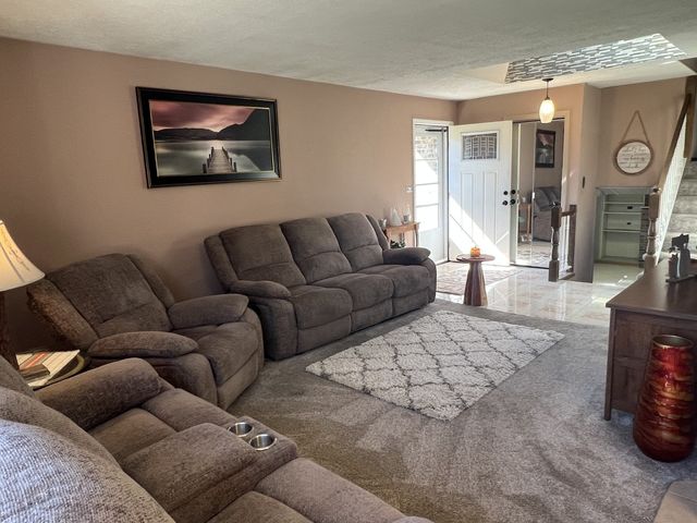 3004 S Lynn Court, Mount Prospect, IL 60056