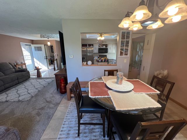 3004 S Lynn Court, Mount Prospect, IL 60056