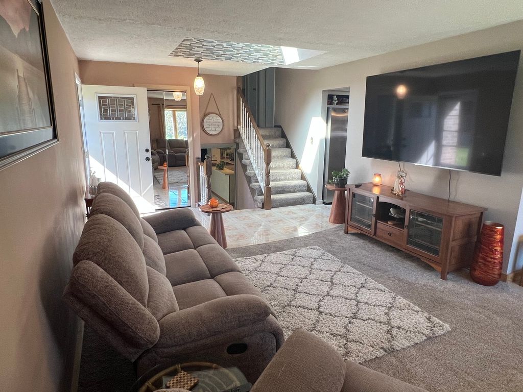 3004 S Lynn Court, Mount Prospect, IL 60056 — photo 5