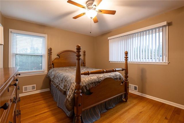 14 W 109 Street, Kansas City, MO 64114