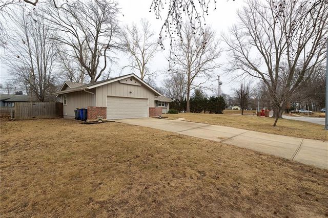 14 W 109 Street, Kansas City, MO 64114