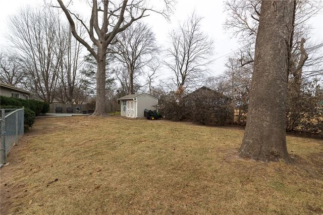 14 W 109 Street, Kansas City, MO 64114