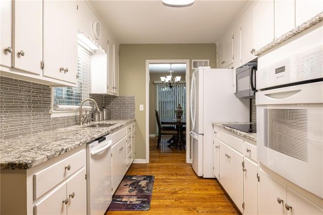 14 W 109 Street, Kansas City, MO 64114