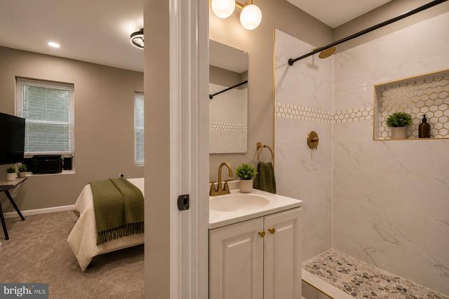 12 S SMALLWOOD ST, Baltimore, MD 21223