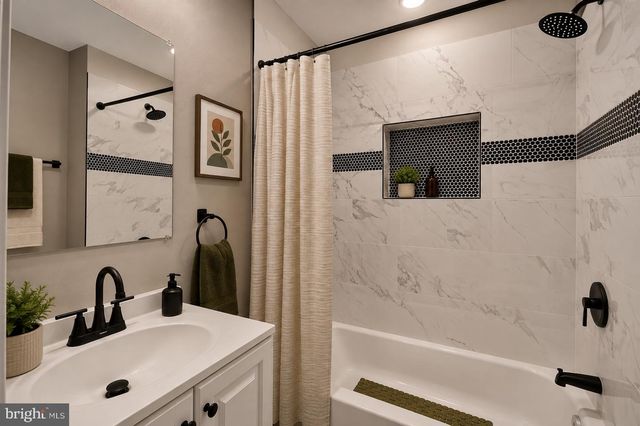 12 S SMALLWOOD ST, Baltimore, MD 21223