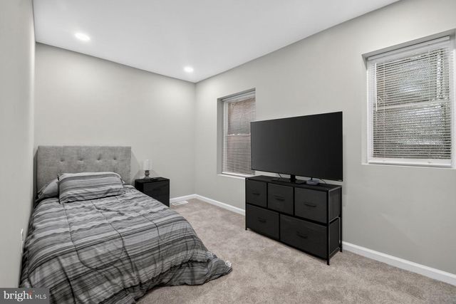 12 S SMALLWOOD ST, Baltimore, MD 21223