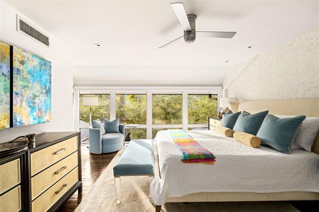 2115 Troon Street, Houston, TX 77019