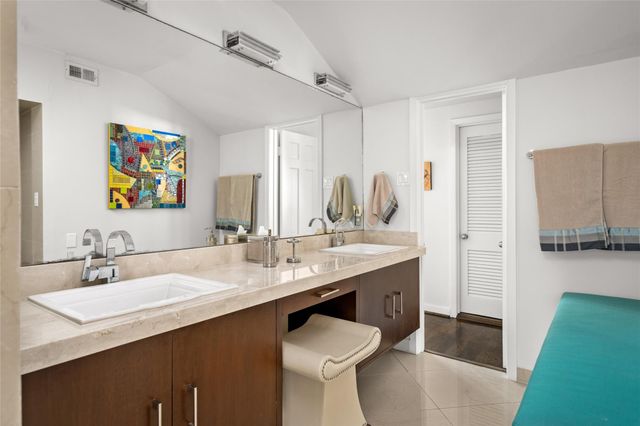 2115 Troon Street, Houston, TX 77019