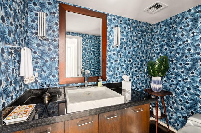 2115 Troon Street, Houston, TX 77019