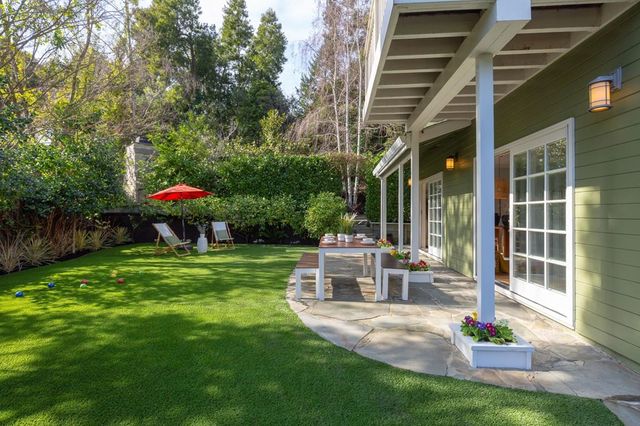 165 165 Cross Rd, Oakland, CA 94618