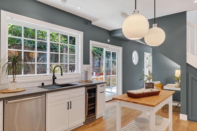 165 165 Cross Rd, Oakland, CA 94618