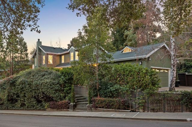 165 165 Cross Rd, Oakland, CA 94618