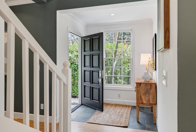 165 165 Cross Rd, Oakland, CA 94618