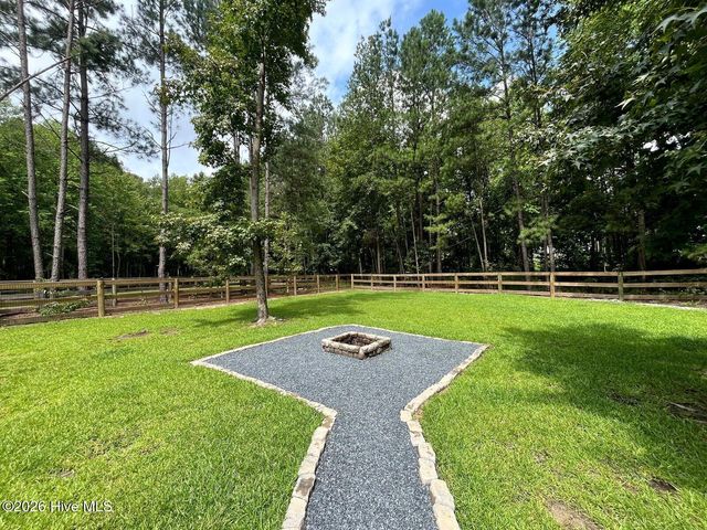 404 Endicott Court, Carthage, NC 28327