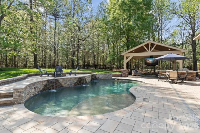 162 E Cold Hollow Farms Drive, Mooresville, NC 28117