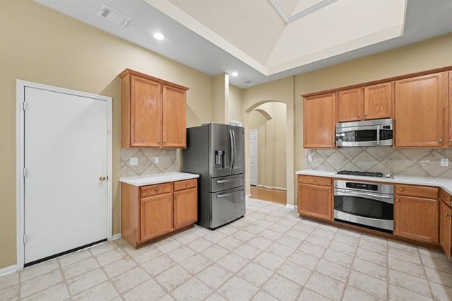 26 N Brooksedge Circle, The Woodlands, TX 77382