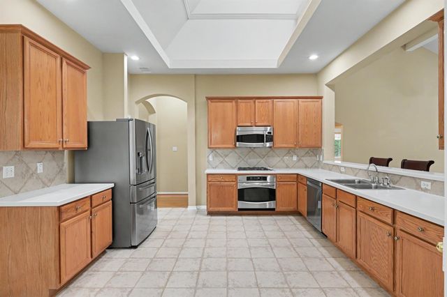 26 N Brooksedge Circle, The Woodlands, TX 77382