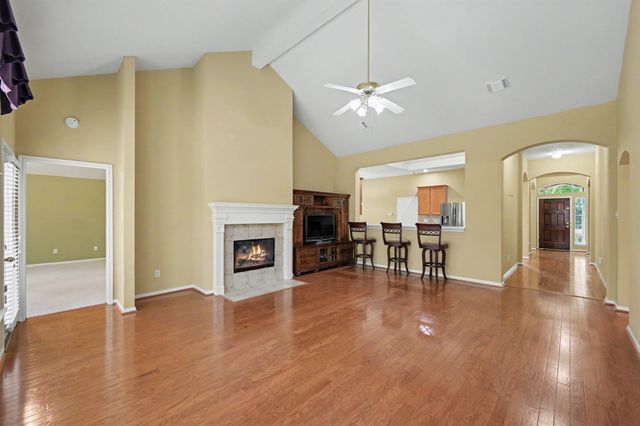 26 N Brooksedge Circle, The Woodlands, TX 77382