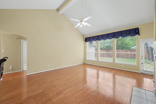 26 N Brooksedge Circle, The Woodlands, TX 77382