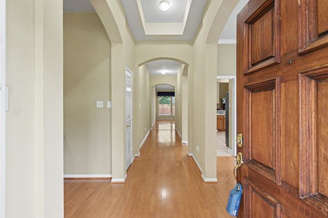 26 N Brooksedge Circle, The Woodlands, TX 77382