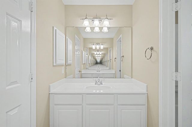 26 N Brooksedge Circle, The Woodlands, TX 77382