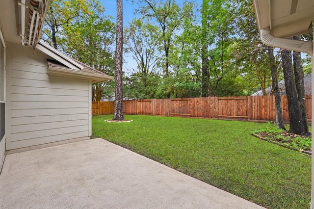 26 N Brooksedge Circle, The Woodlands, TX 77382