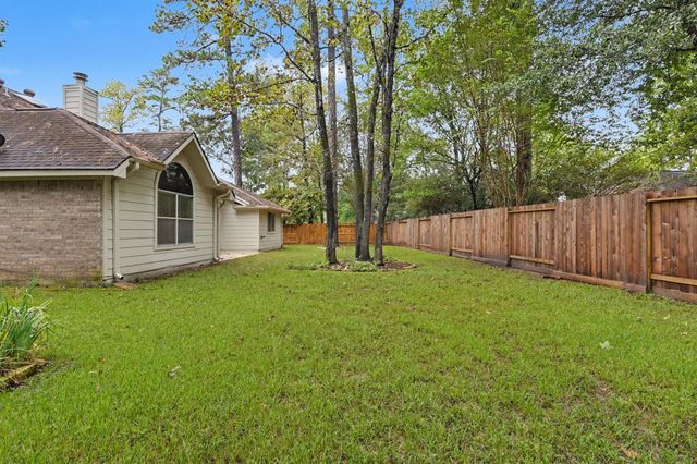 26 N Brooksedge Circle, The Woodlands, TX 77382