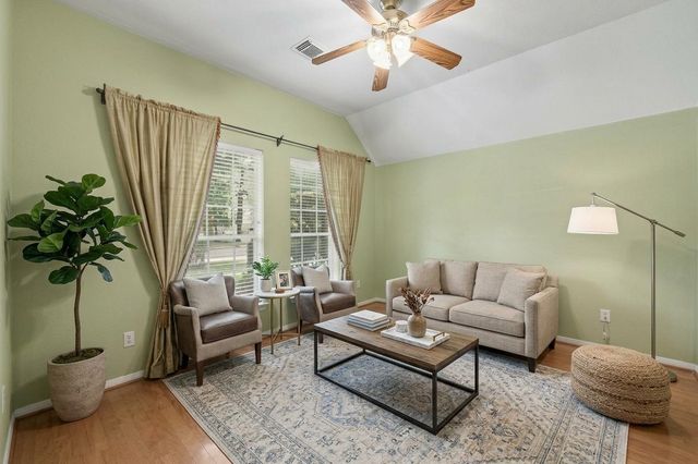 26 N Brooksedge Circle, The Woodlands, TX 77382